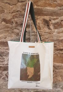 Photo sac couture - Tableau Là où la vie prend racine - Collection L'art ne se regarde plus seulement, il se porte ! - Mylcouz'êtes - Nphenix