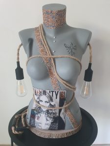 Lampe Buste Femme - Haute Voltage Sensuel - NPhenix - Artiste Peintre Plasticienne