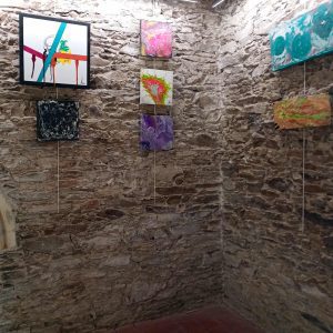 Photos de mes oeuvres Pouring à l'exposition à la chapelle de Basse Goulaine - Nphenix