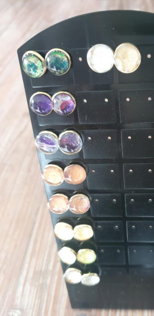 Bijoux artisanaux pouring - Boucles d'oreilles dorées - Nphenix