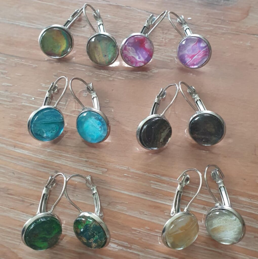 Bijoux artisanaux pouring - Boucles d'oreilles argentées - Nphenix