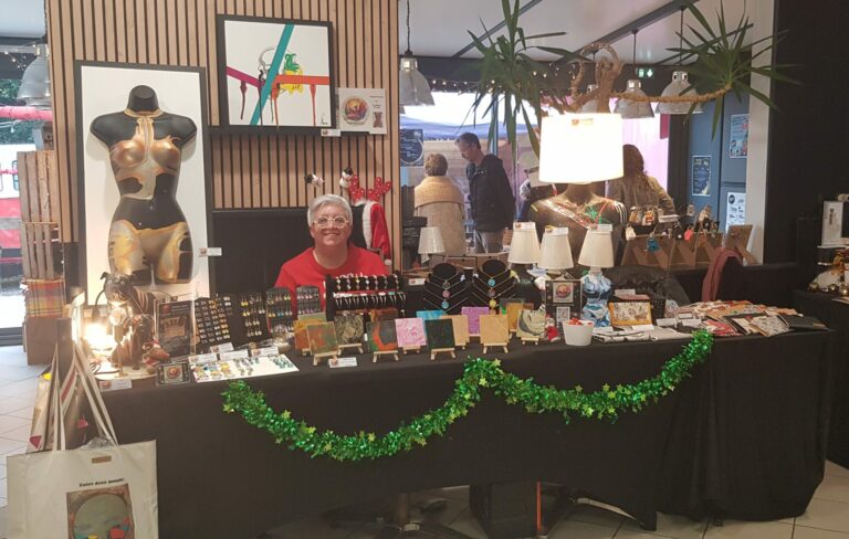 Photo marché de noël La Cantine Embreil - St Julien de Concelles - Nphenix - Bustes, Lampes, Tableaux, Sacs couture