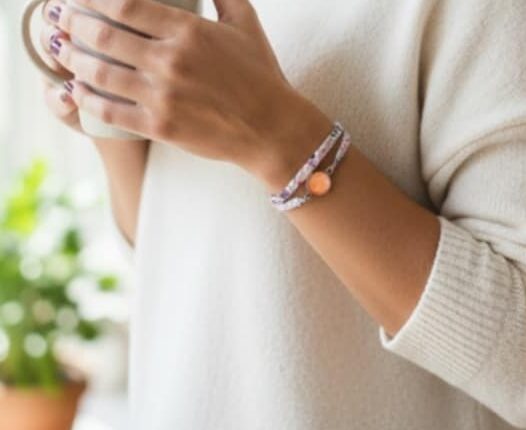 Bracelet argenté artistique Bonbon Douceur – Bijou unique - Collaboration tissus Mylcouz'êtes – Image 3