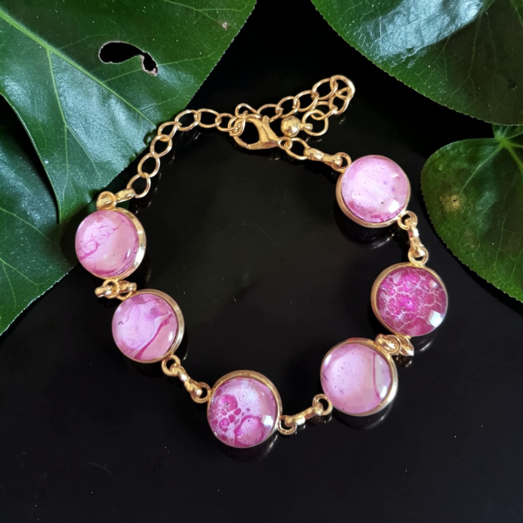 Bracelet doré 6 ronds artistique Pétales de Rose – Bijou unique