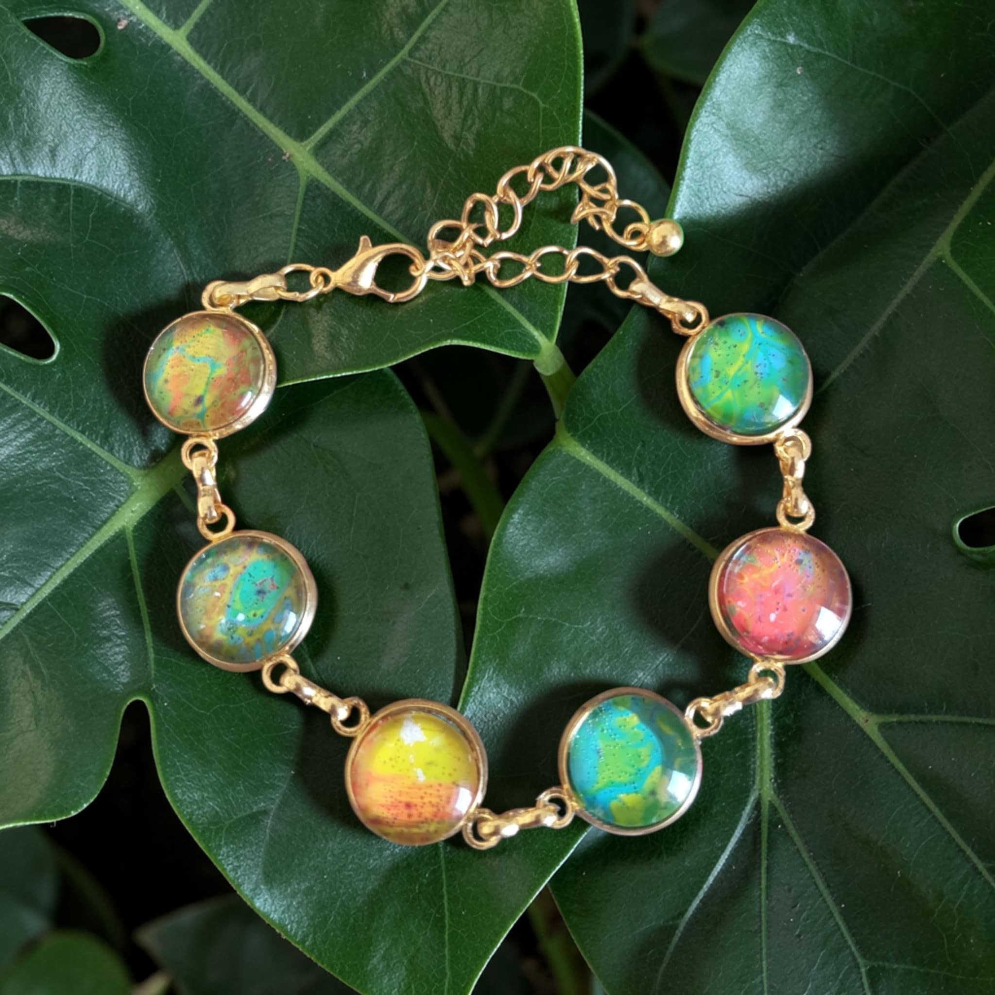 Bracelet doré 6 ronds artistique Harmonie Colorée – Bijou unique