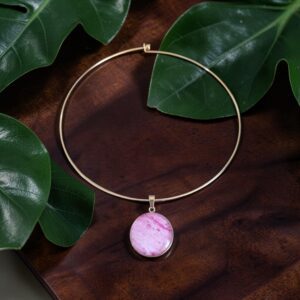 Collier tour de cou rigide doré artistique Pétales de rose – Bijou unique