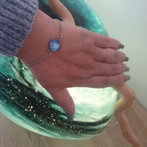 Bracelet argenté artistique Vague Bleue – Bijou unique