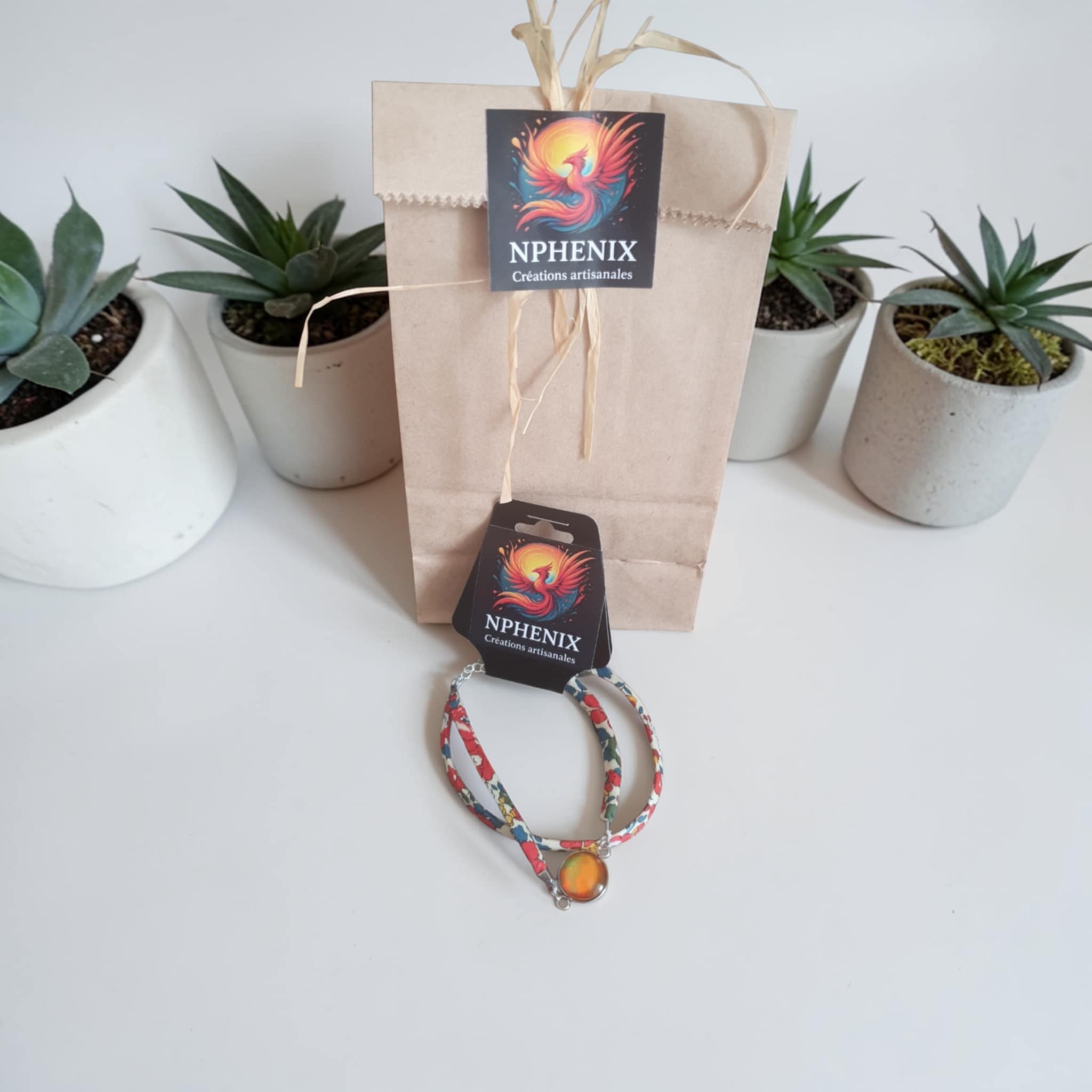 Bracelet argenté artistique Lueurs orangées – Bijou unique - Collaboration tissus Mylcouz'êtes – Image 5