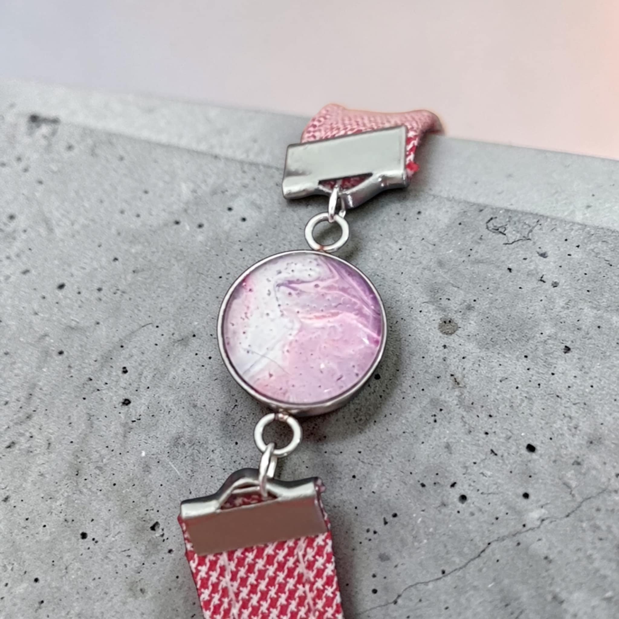 Bracelet argenté artistique Nuage Lilas – Bijou unique - Collaboration tissus Mylcouz'êtes – Image 2