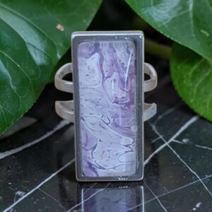 bague argentée rectangulaire