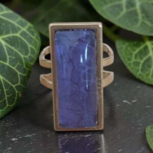 bague dorée rectangulaire