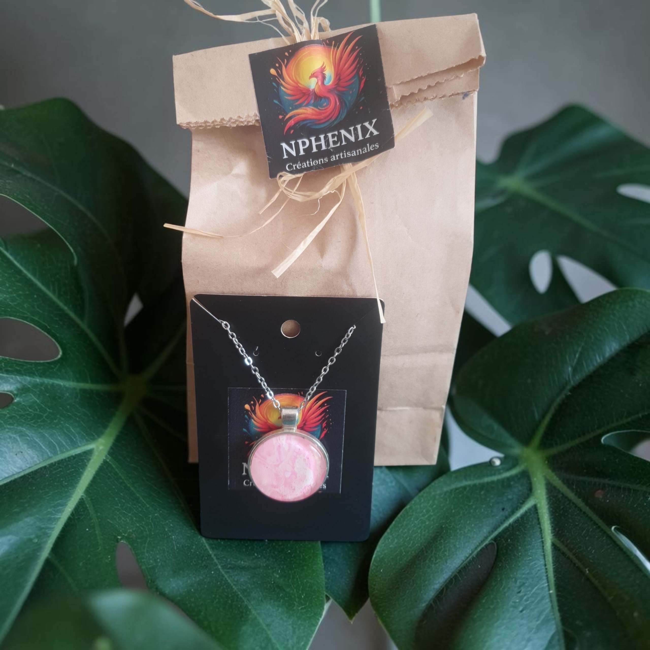 Collier argenté rond artistique barbe a papa – Bijou unique – Image 3