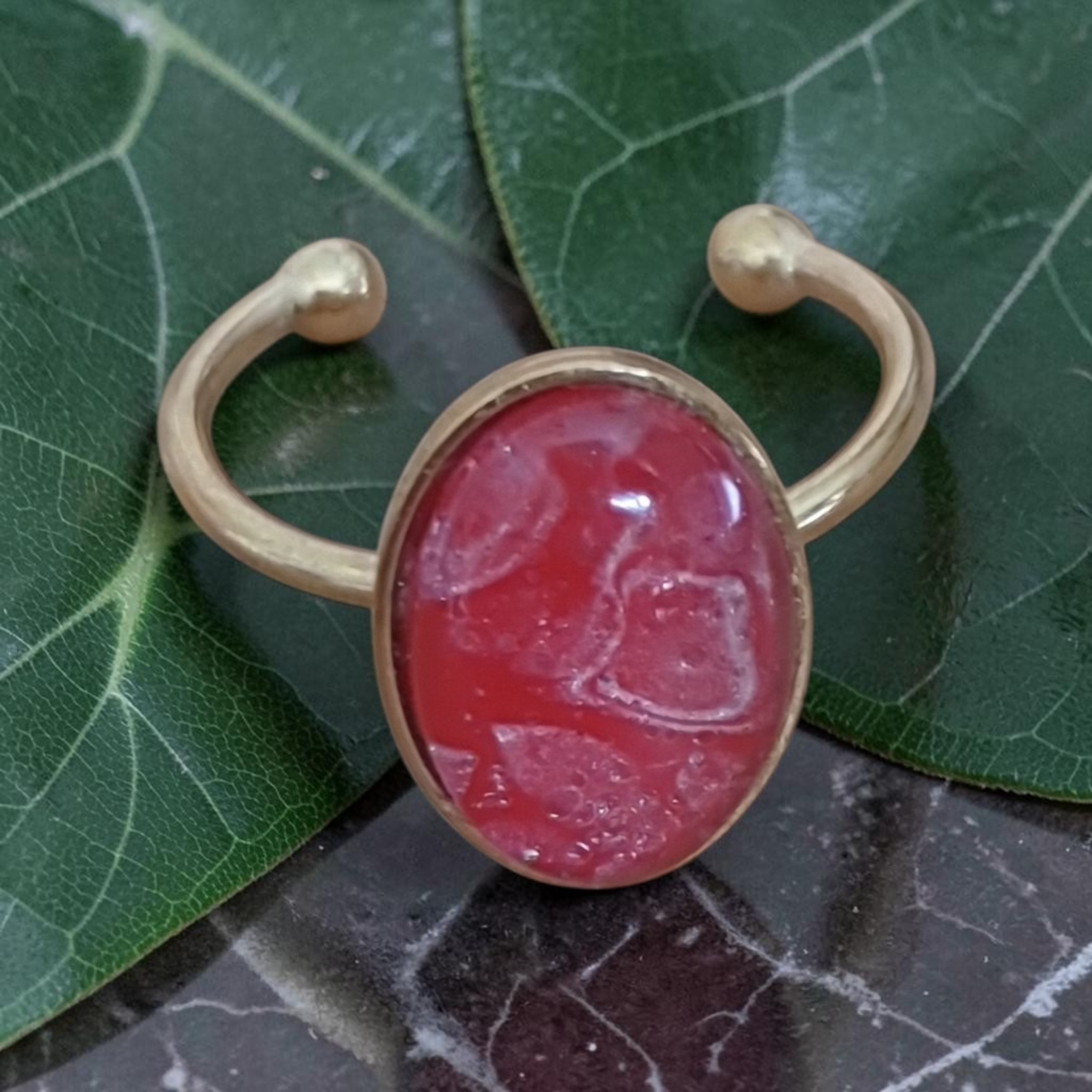 bague dorée ovale
