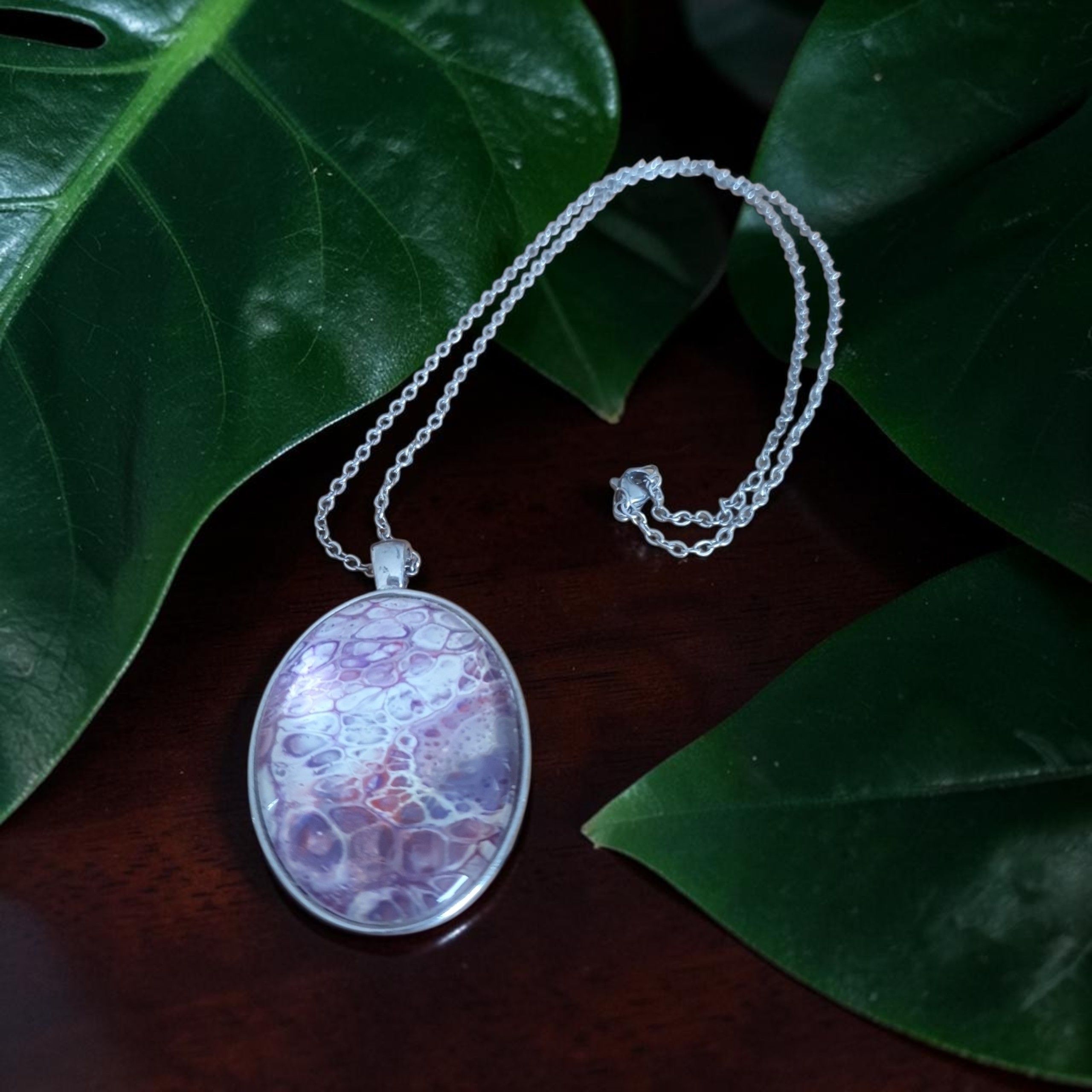 collier ovale argenté