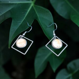 boucles d'oreilles argentées carrée inclinée